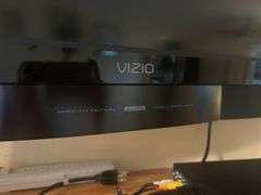 Vizio SV470M 47" 1080p LCD TV with Memorex DVD Player