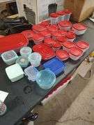 LOT OF PLASTIC WARE MOSTLY RUBBERMAID