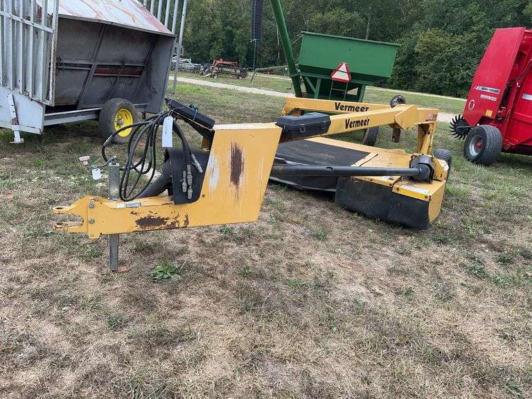 L10- Vermeer Tm700 Rebel Disc Mower image