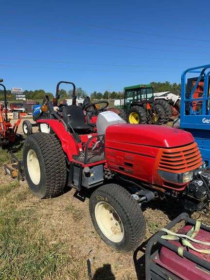 L9- Branson 2810 4x4 Tractor with Finish Mower image