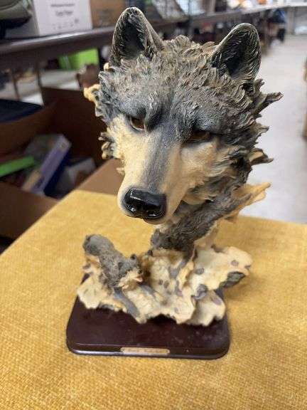 WOLF MONET COLLECTION STATUE image