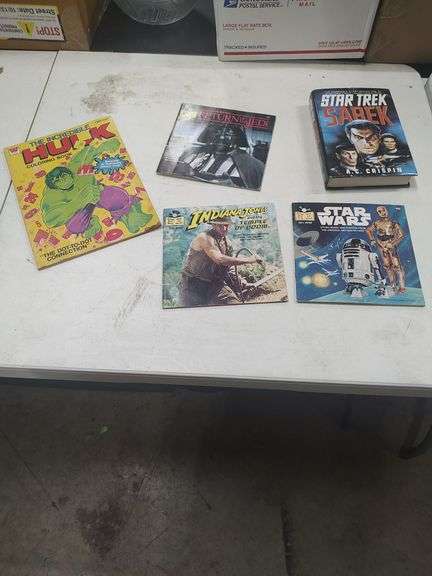 STAR WARS RECORD BOOKS - INDIANA JONES RECORD BOOK - STAR TREK BOOK - VINTAGE INCREDIBLE HULK COLORING BOOK image