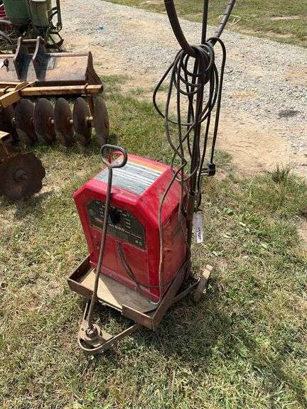 L4- Welder On Metal Cart image