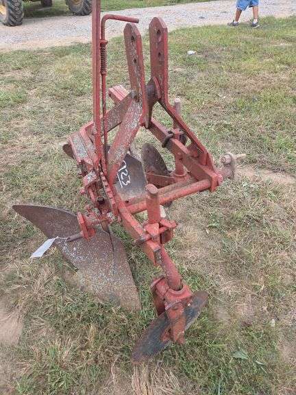 L4- 2 Bottom Plow image