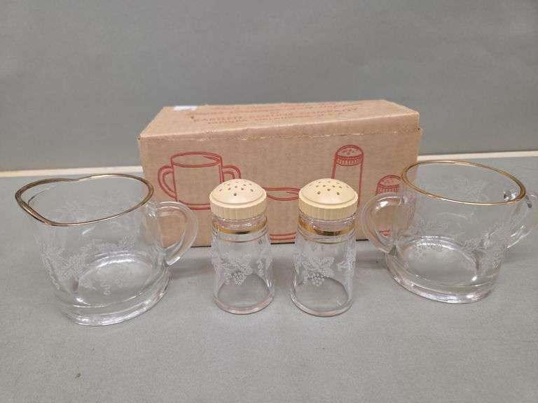 Bartlett Collins Sugar Creamer Salt & Pepper Set image