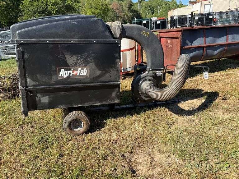 L3 - Agri-Fab Leaf Collector/Vacuum image