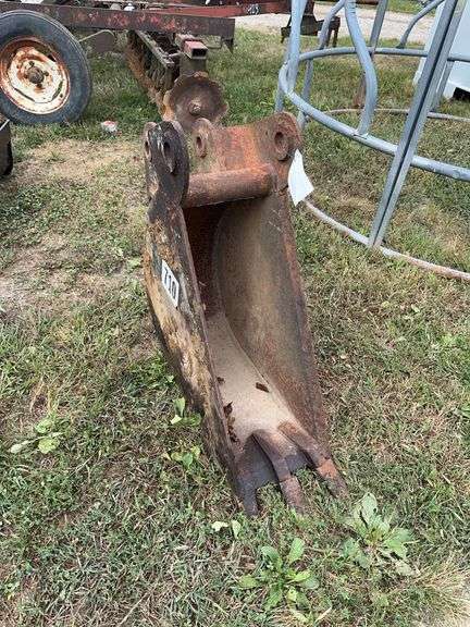 L6- Backhoe Bucket image