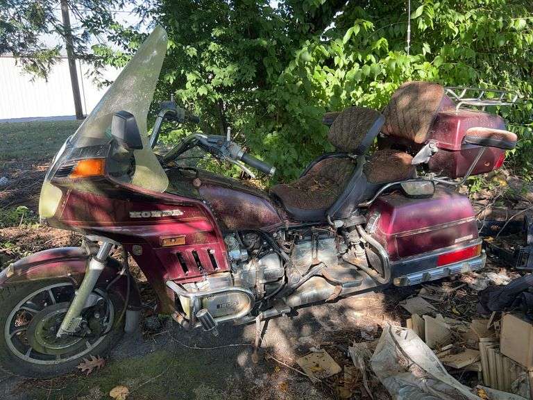 Honda Goldwing Interstate Motorcycle Project - 328434 Miles image