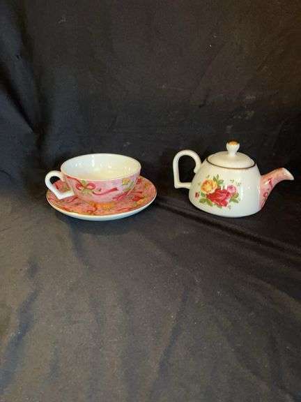 Royal Albert Old Country Roses Tea Set image