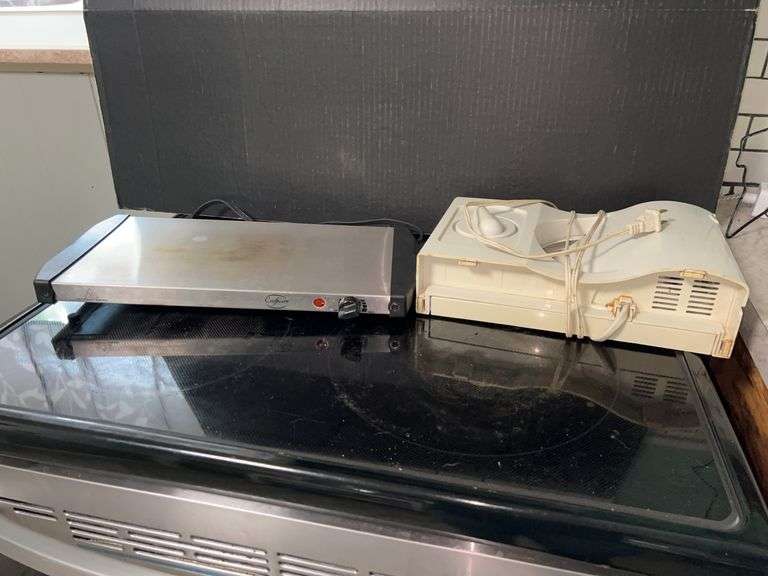Crofton Griddle and Food Slicer Bundle image