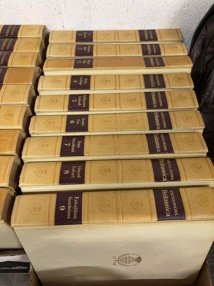 SET OF ENCYCLOPEDIA BRITANNICA 1-23 AND THE INDEX.  REDBOOK MAGAZINES image