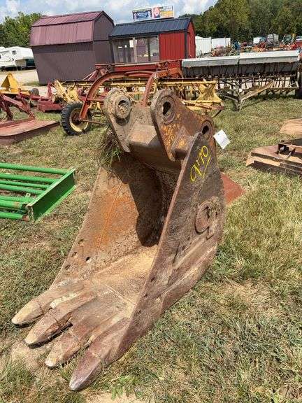 L3- 20 Inch Excavator Bucket image
