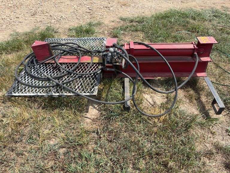 L6- Wood Splitter Tractor Mount image
