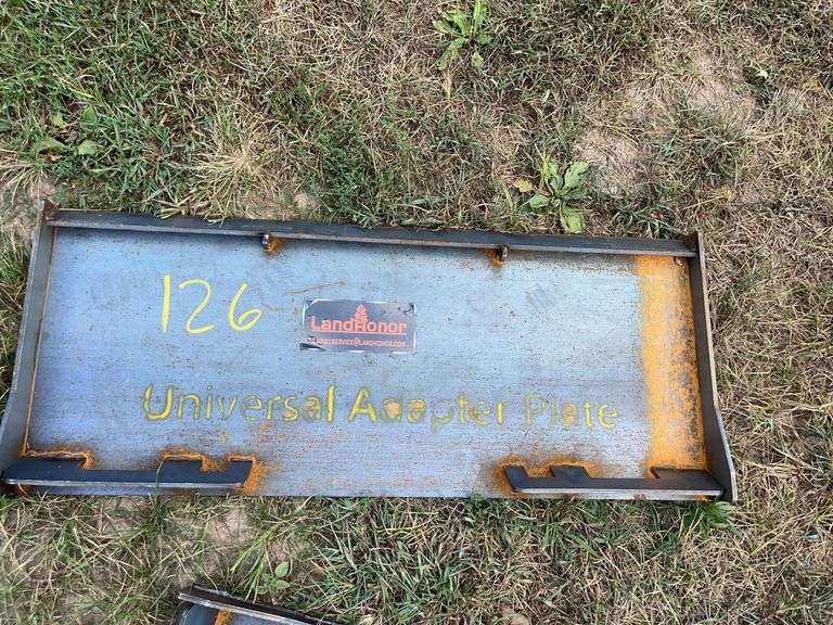 L7- Skid Steer Universal Adapter Plate image