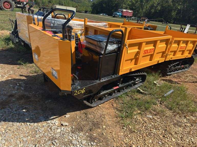 L9- Tracked Hydraulic Dump Crawler image