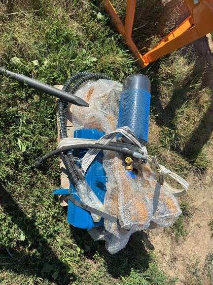 L7- Excavator Hammer Attachment image