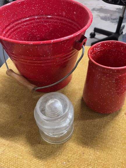 VINTAGE SPECKLED RED BUCKET AND MATCHING CUP, GLASS INSULATOR HEMMING GRAY 56 image