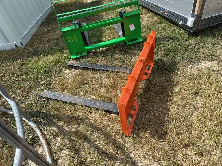 L6- Quick Attachment Pallet Forks image