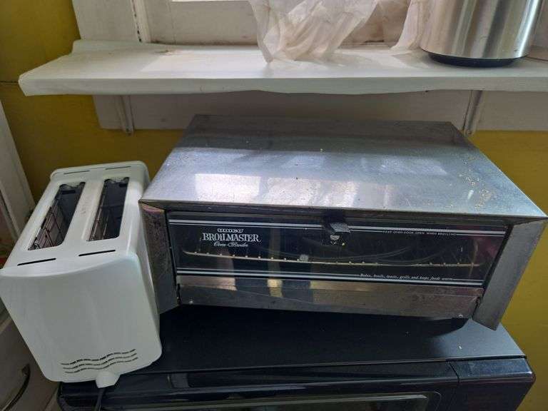 UDICO Broilmaster Oven Broiler and Proctor-Silex Toaster image