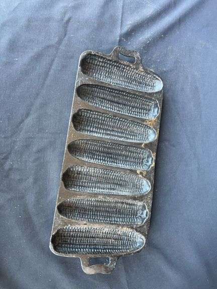 Cast Iron Cornbread Pan image
