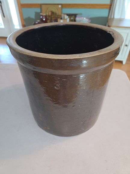 Brown Stoneware Crock - 3 Gallon Capacity image