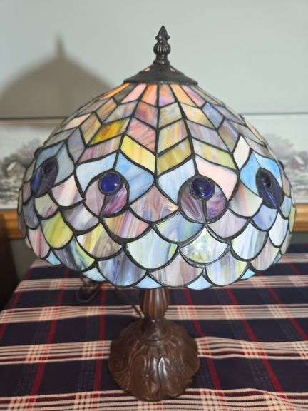 Leaded Glass Table Lamp with Blue Accents image