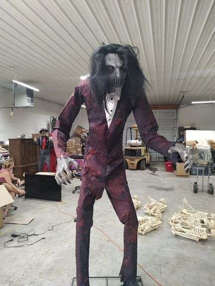 HOME DEPOT - 8 FT BOOGEYMAN - NO POWER CORD - HALLOWEEN DECORATION image