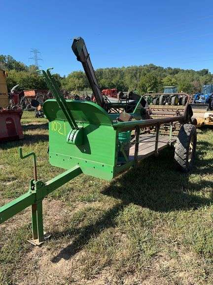 L10- Manure Spreader image