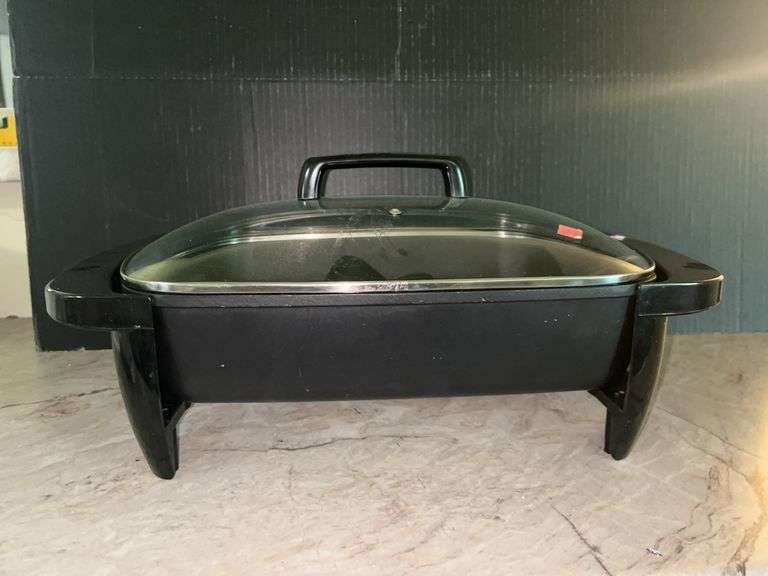 Electric Warming Tray with Glass Lid image