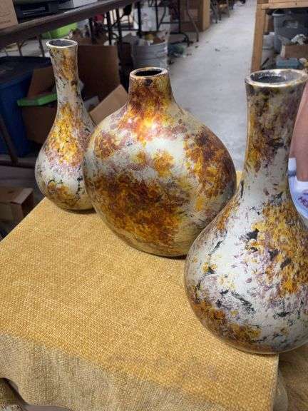 THREE VASES image