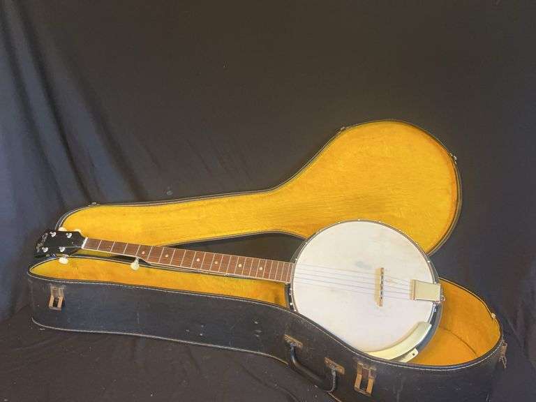 Hi-Lo Banjo with Case image