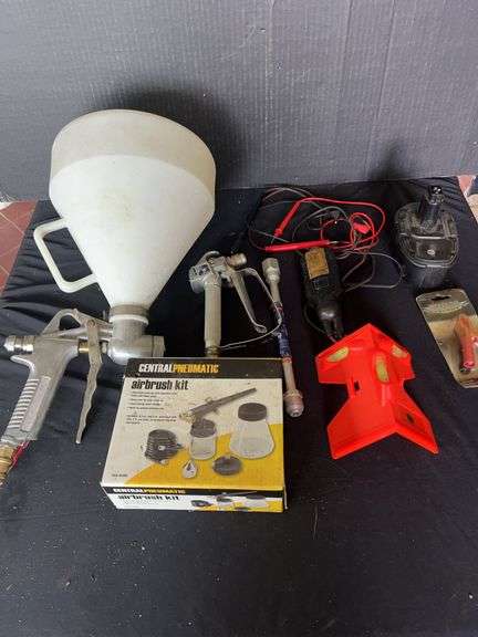 Central Pneumatic Airbrush Kit & Assorted Tools image