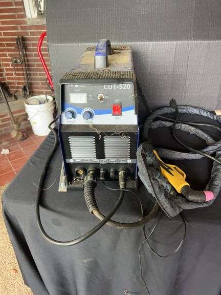 VEVOR CUT-520 Plasma Cutter image