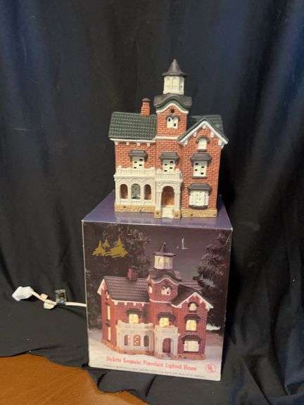 Dickens Keepsake Porcelain Lighted House 1994 image