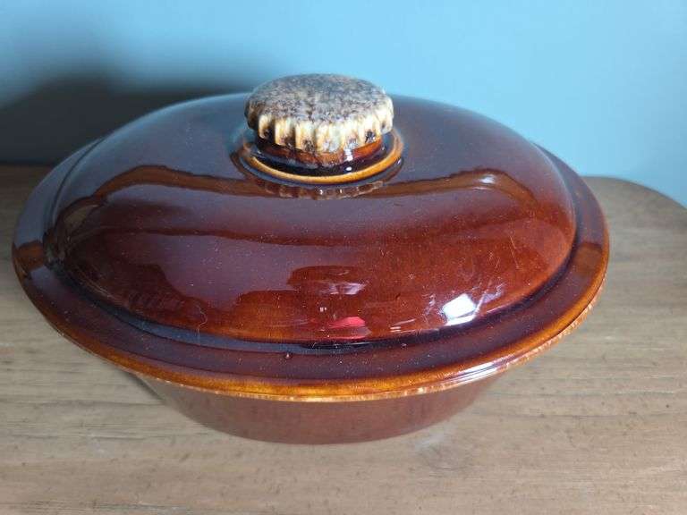 Hull Brown Oven Proof Casserole Dish with Lid image