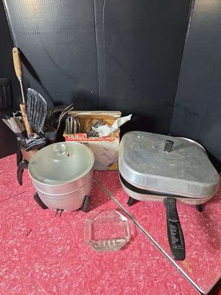 Dormeyer Fry-Way, Betty Crocker Mixer, Kitchen Utensils image