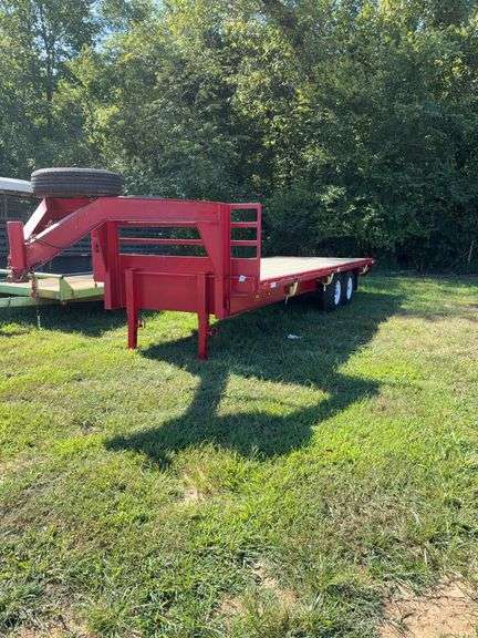 L15A- 1995 Gooseneck Flatbed Trailer (Has Title) image