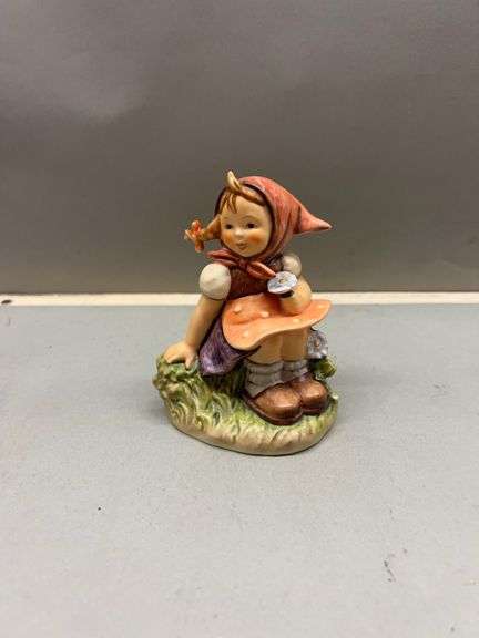 Goebel Hummel "In The Meadow" Figurine image