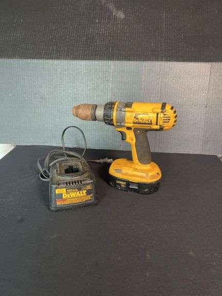 DeWalt DC988 18V Cordless Drill/Driver with Charger image