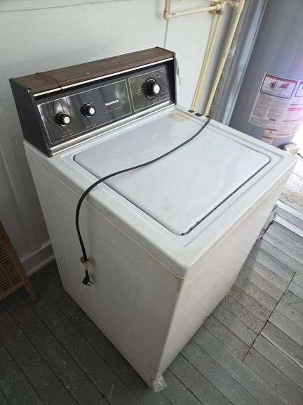 Kenmore 60 Series Top Load Washing Machine Model 110.26513130 image