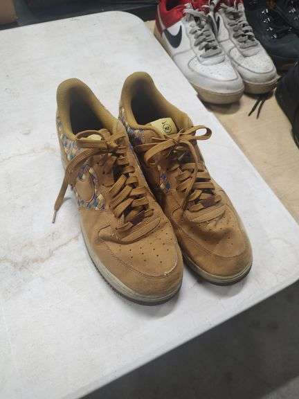 NIKE SZ 13 SHOES image