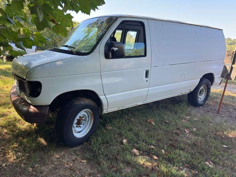 L?- 1995 Ford E250 Van (No Title - Parts Only) image