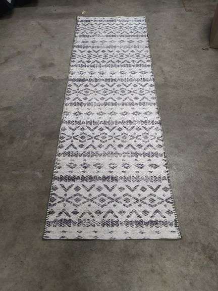 OPAL HOUSE 2 FT 4 INCH X 7 FT AREA RUG image