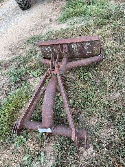 L6- 3Pt Hitch Manure Bucket image