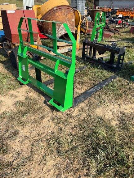 L7- Quick Attach Pallet Forks image