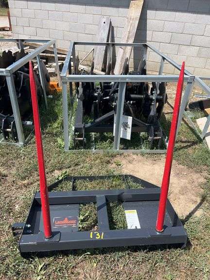L7- Skid Steer Bale Spear image