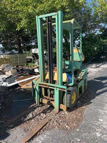 Hyster Model 40 Forklift image