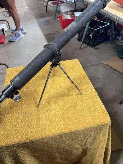 SMALL TABLETOP TELESCOPE image