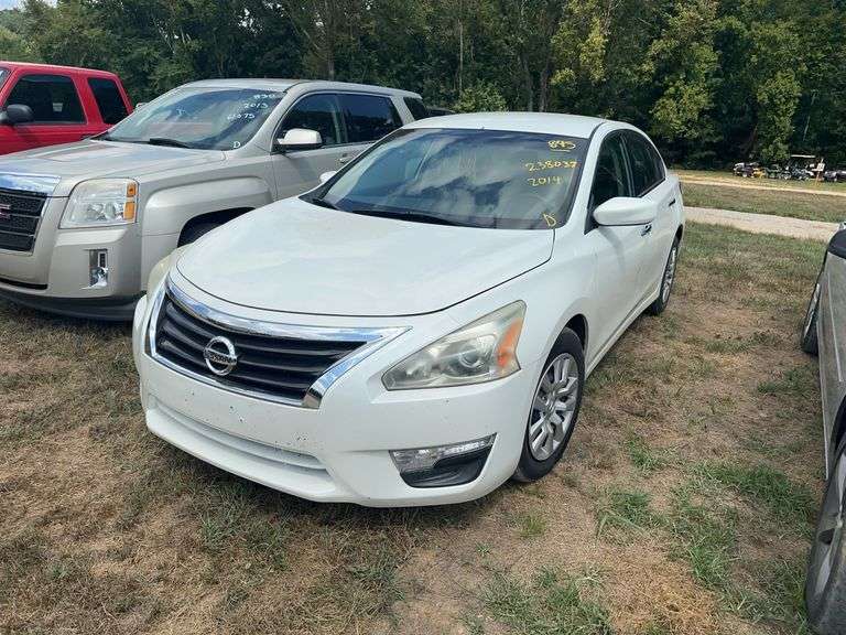L12- 2014 Nissan Altima (Has Title) image