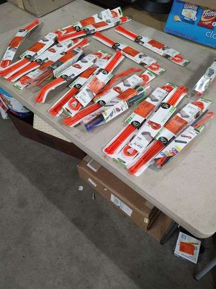 LARGE LOT OF GEAR TIES image